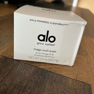 NWT Alo Magic Multi-Balm